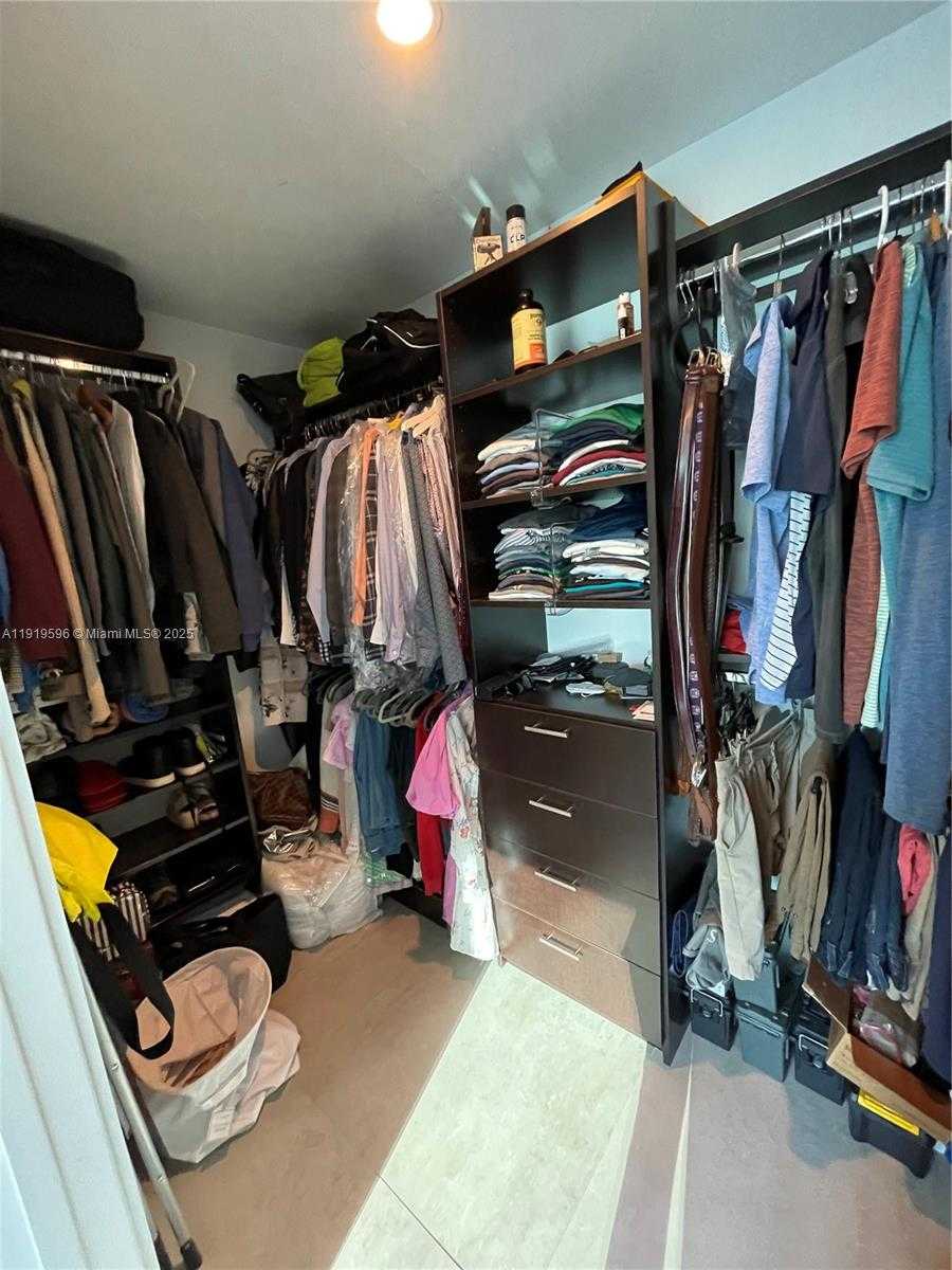 Small Image of 1080 BRICKELL AV #1502, Miami Number 16