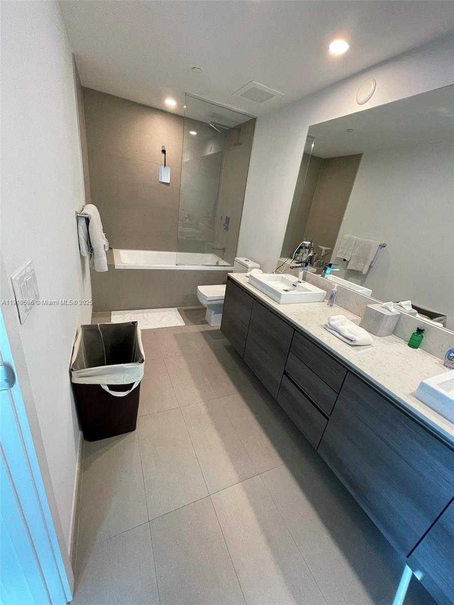 Small Image of 1080 BRICKELL AV #1502, Miami Number 18