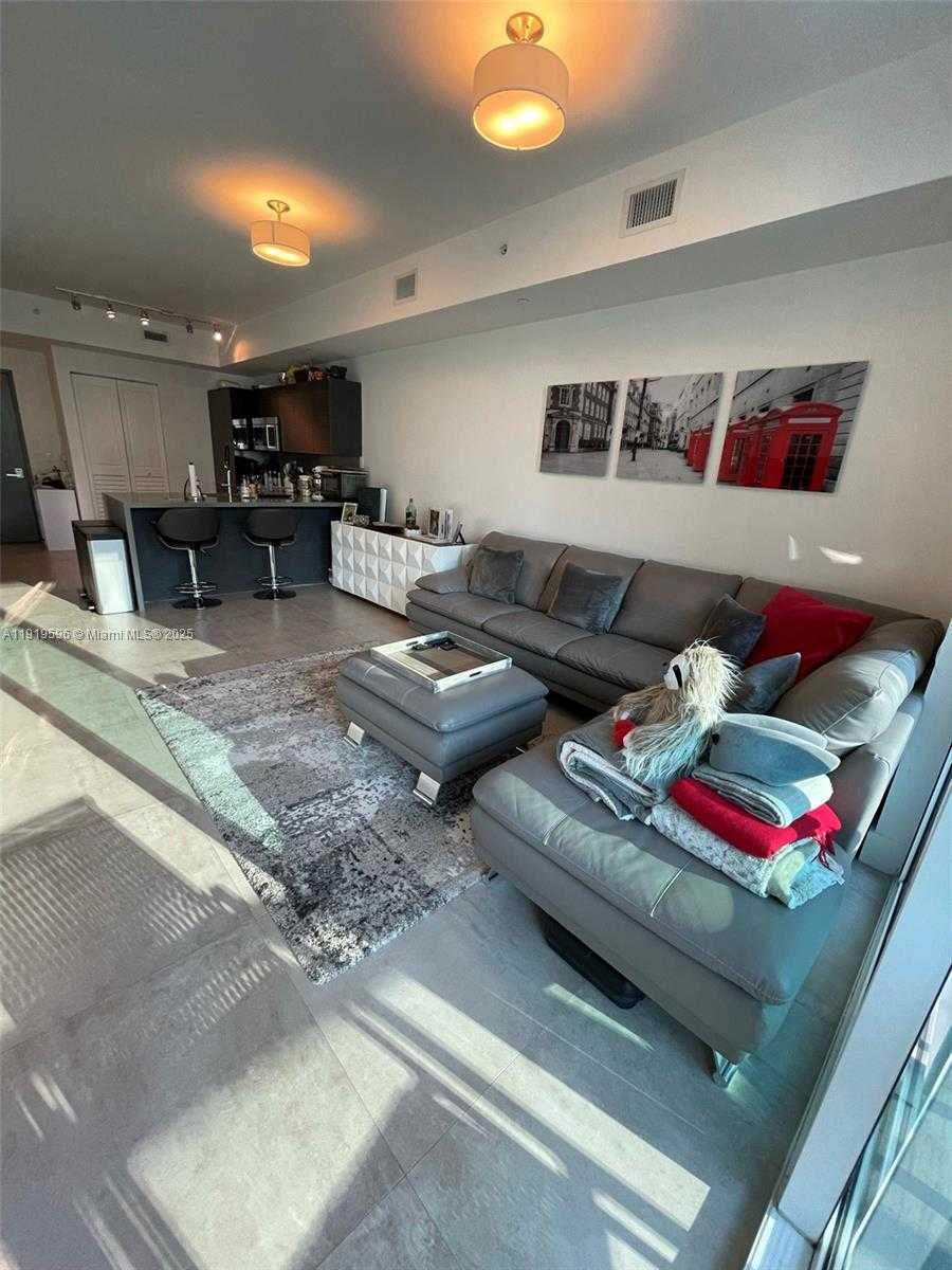 Small Image of 1080 BRICKELL AV #1502, Miami Number 8