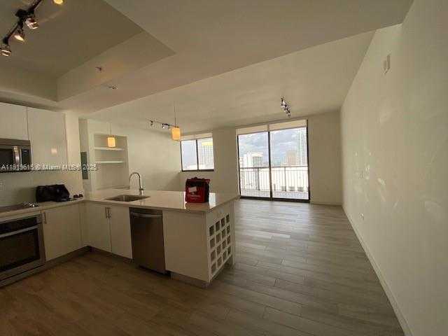 Small Image of 999 SOUTH WEST 1 AV #3214, Miami Number 4