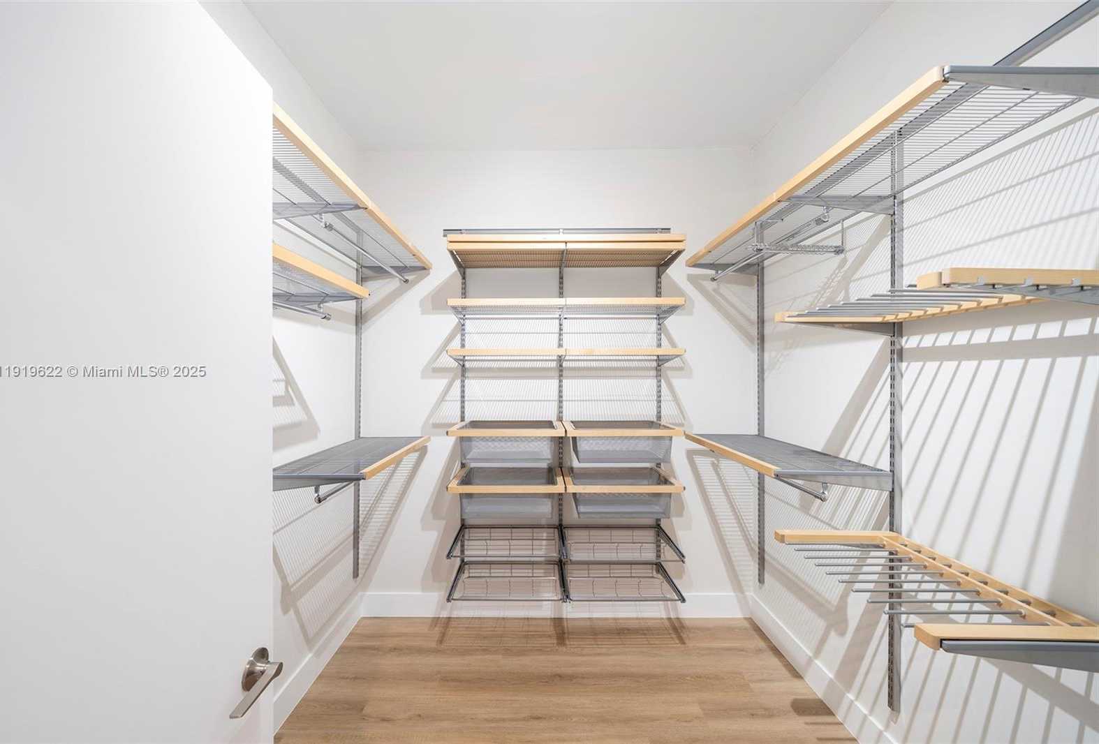 Small Image of 4775 COLLINS AVE #PH4306, Miami Beach Number 14