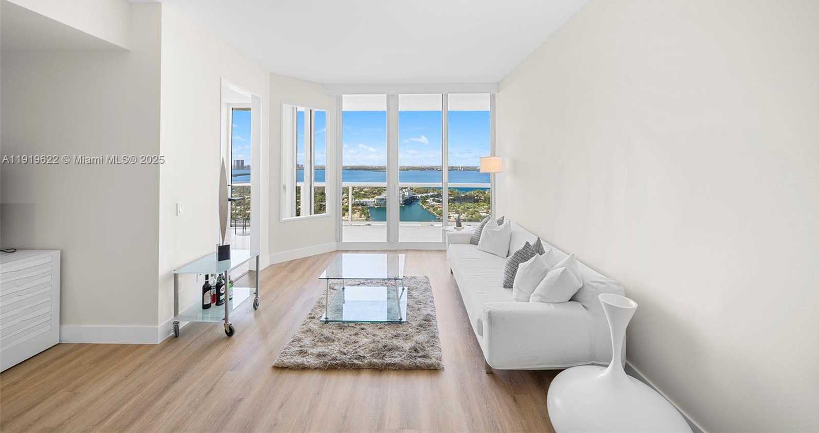 Small Image of 4775 COLLINS AVE #PH4306, Miami Beach Number 2