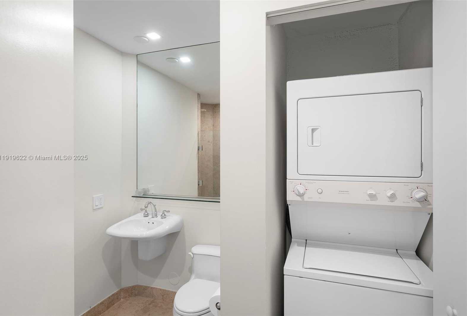 Small Image of 4775 COLLINS AVE #PH4306, Miami Beach Number 9