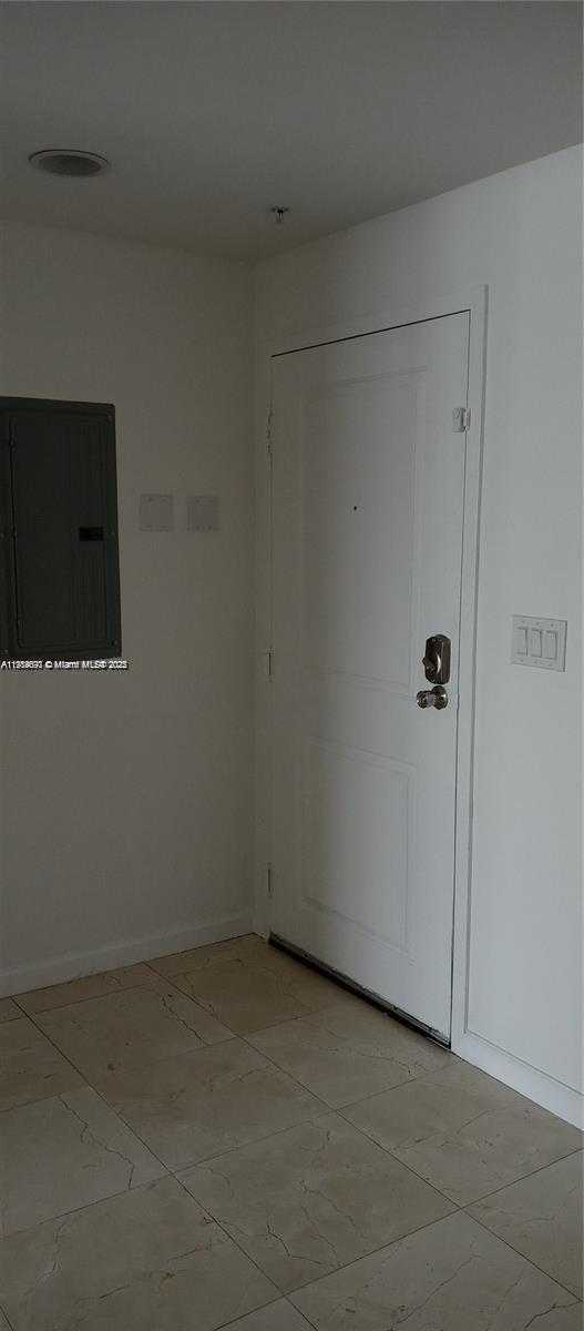 Small Image of 7900 HARBOR ISLAND DR #1003, North Bay Village Number 12