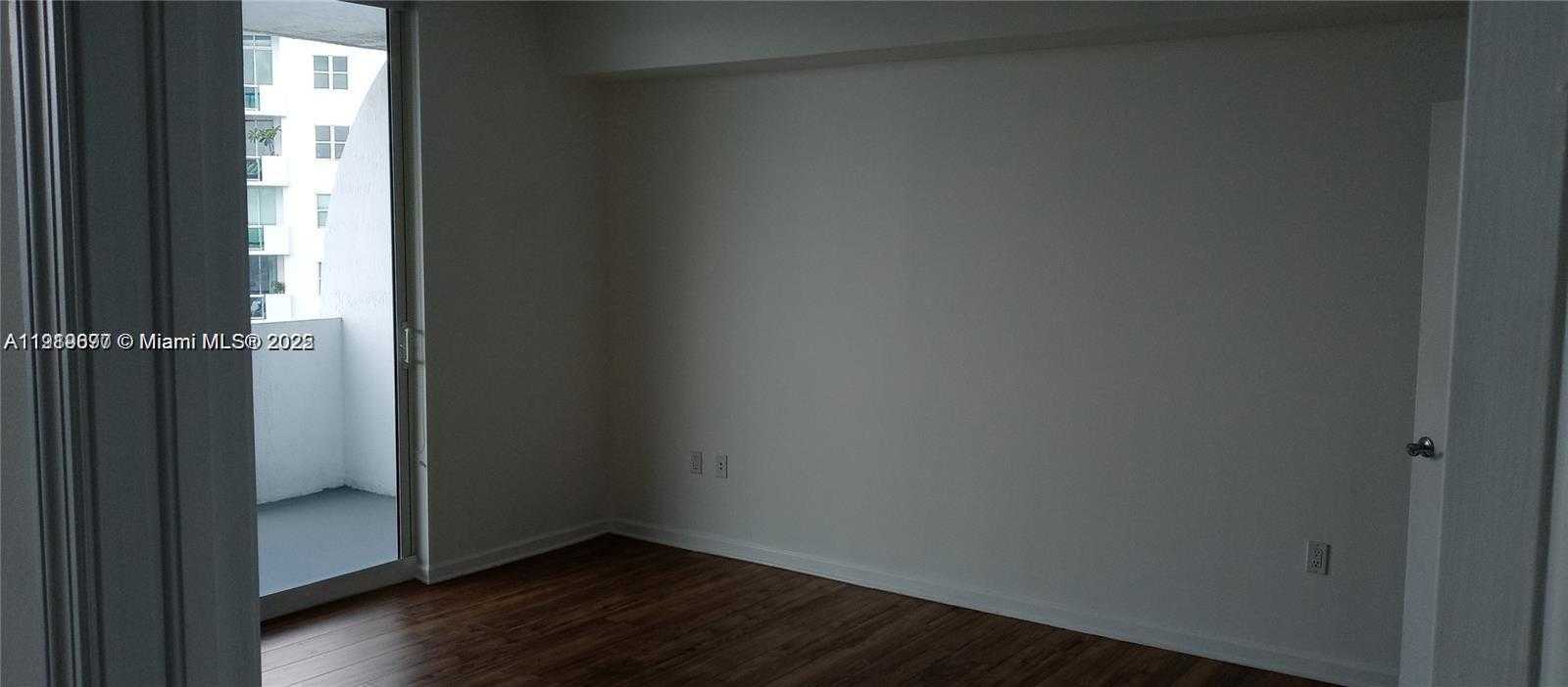 Small Image of 7900 HARBOR ISLAND DR #1003, North Bay Village Number 19