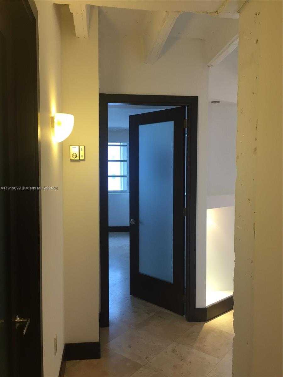 Small Image of 1408 BRICKELL BAY DR #612, Miami Number 13