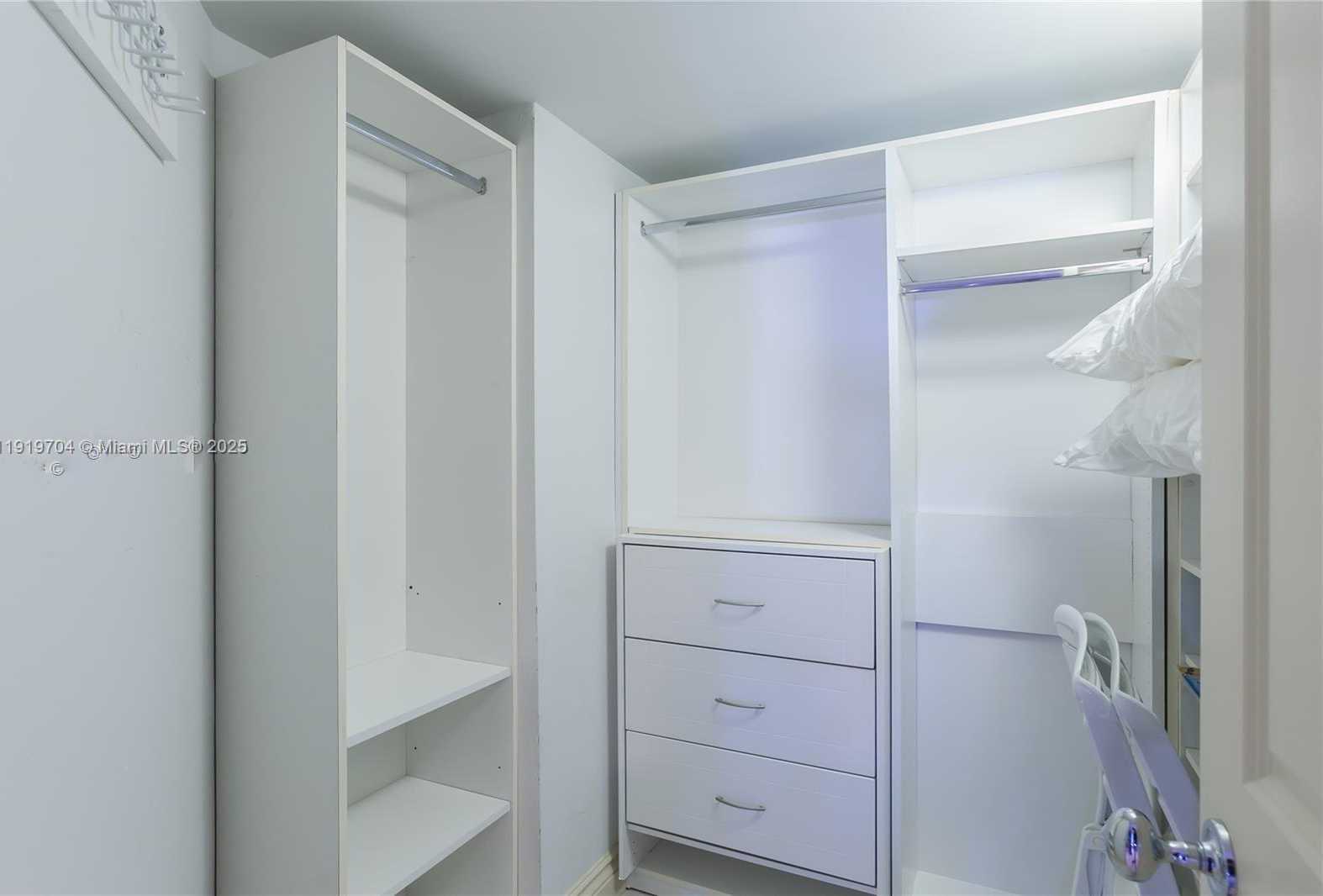 Imagen de Pequeño Objeto