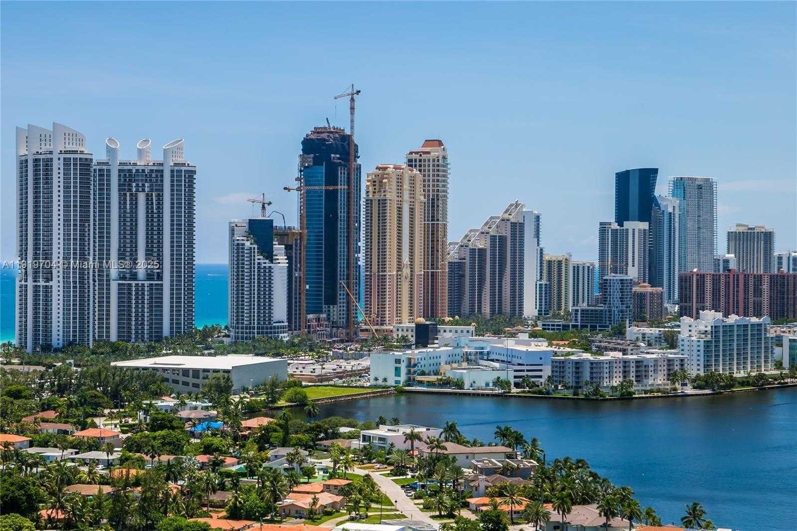 Imagen de Pequeño Objeto