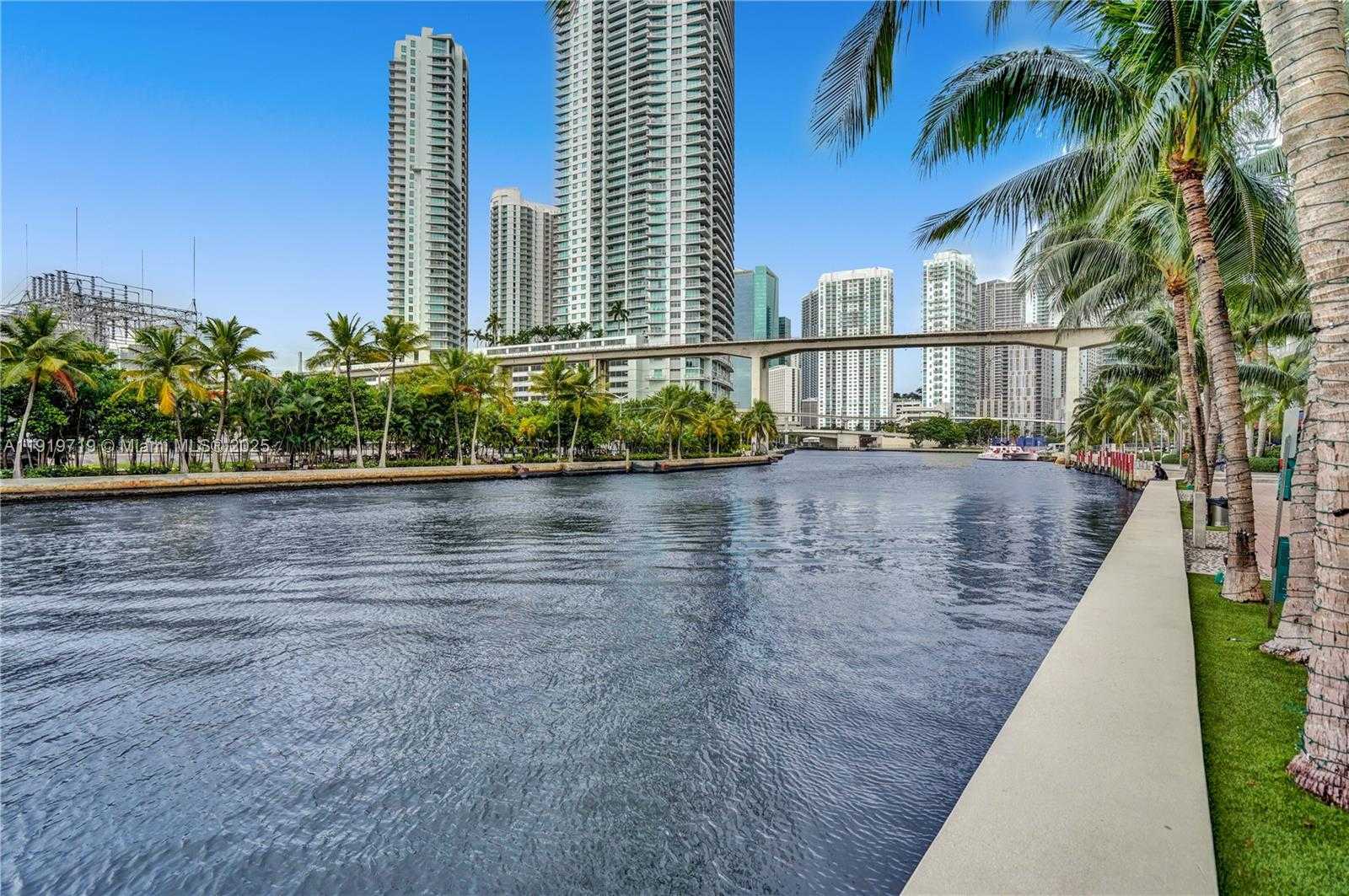 Small Image of 185 SOUTH WEST 7TH ST #2011, Miami Number 17