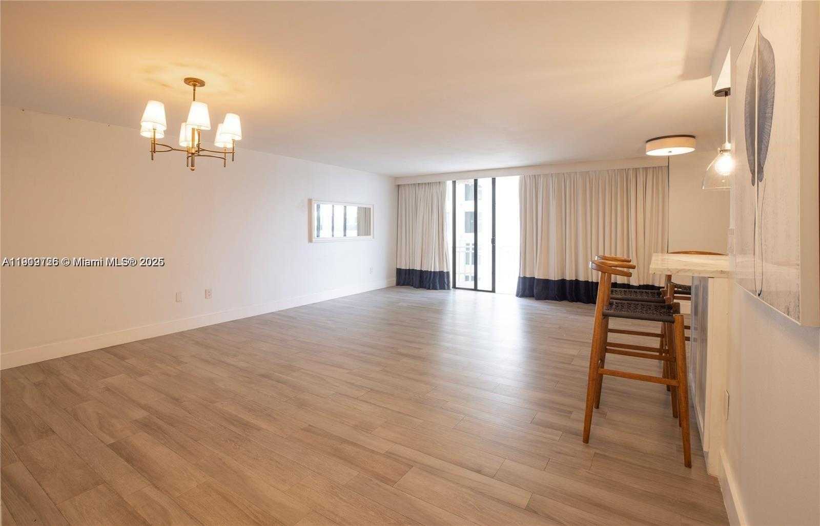 Small Image of 6061 COLLINS AVE #7D, Miami Beach Number 12