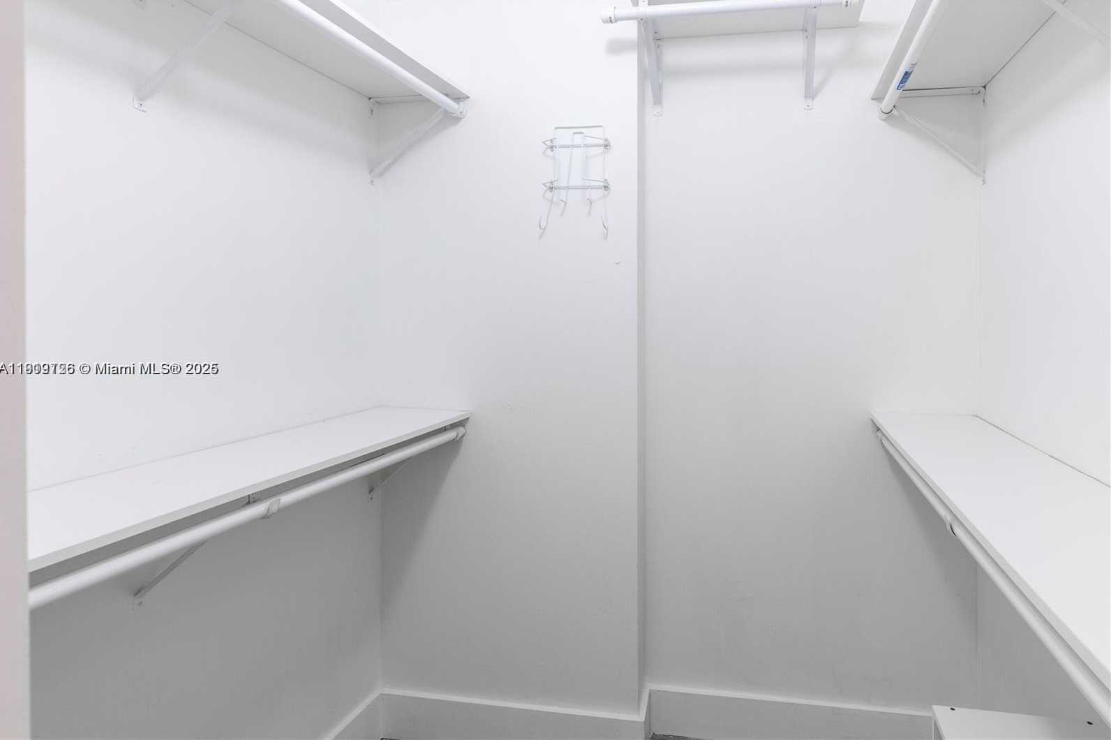 Small Image of 6061 COLLINS AVE #7D, Miami Beach Number 21