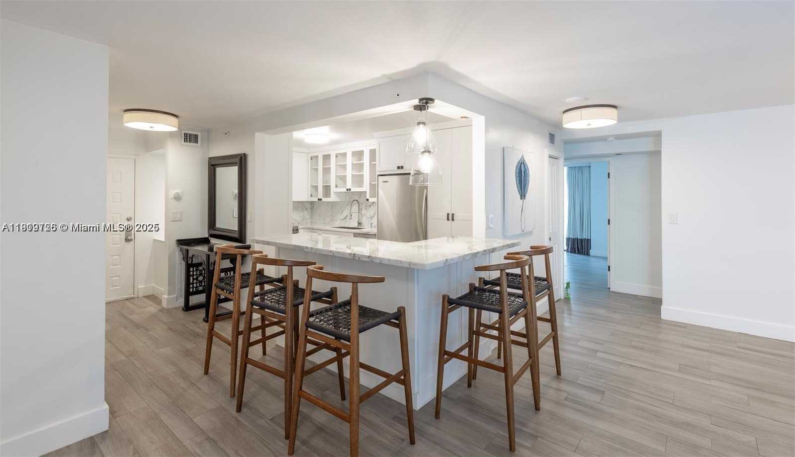 Small Image of 6061 COLLINS AVE #7D, Miami Beach Number 8