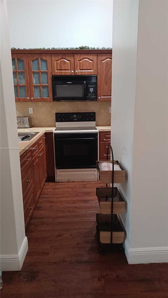 Small Image of 13915 SOUTH WEST 91ST TER #13915, Miami Number 14