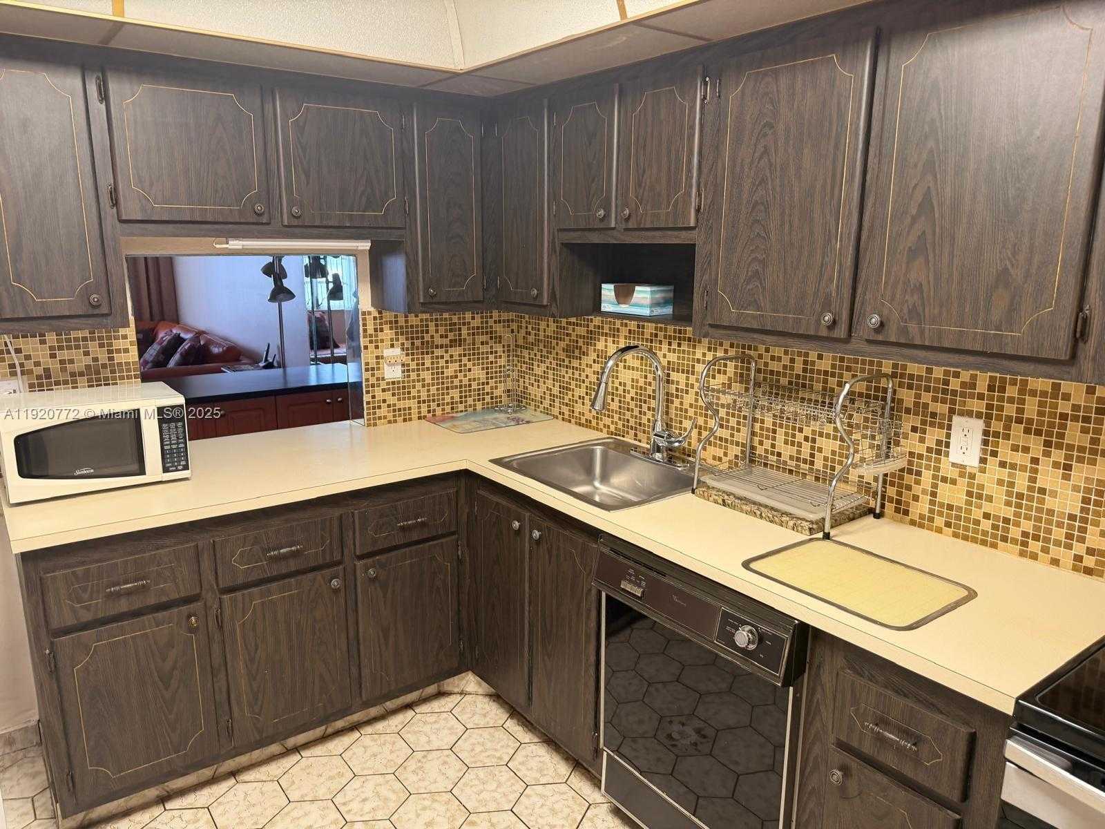 Small Image of 410 SOUTH EAST 2ND ST #105, Hallandale Beach Number 6