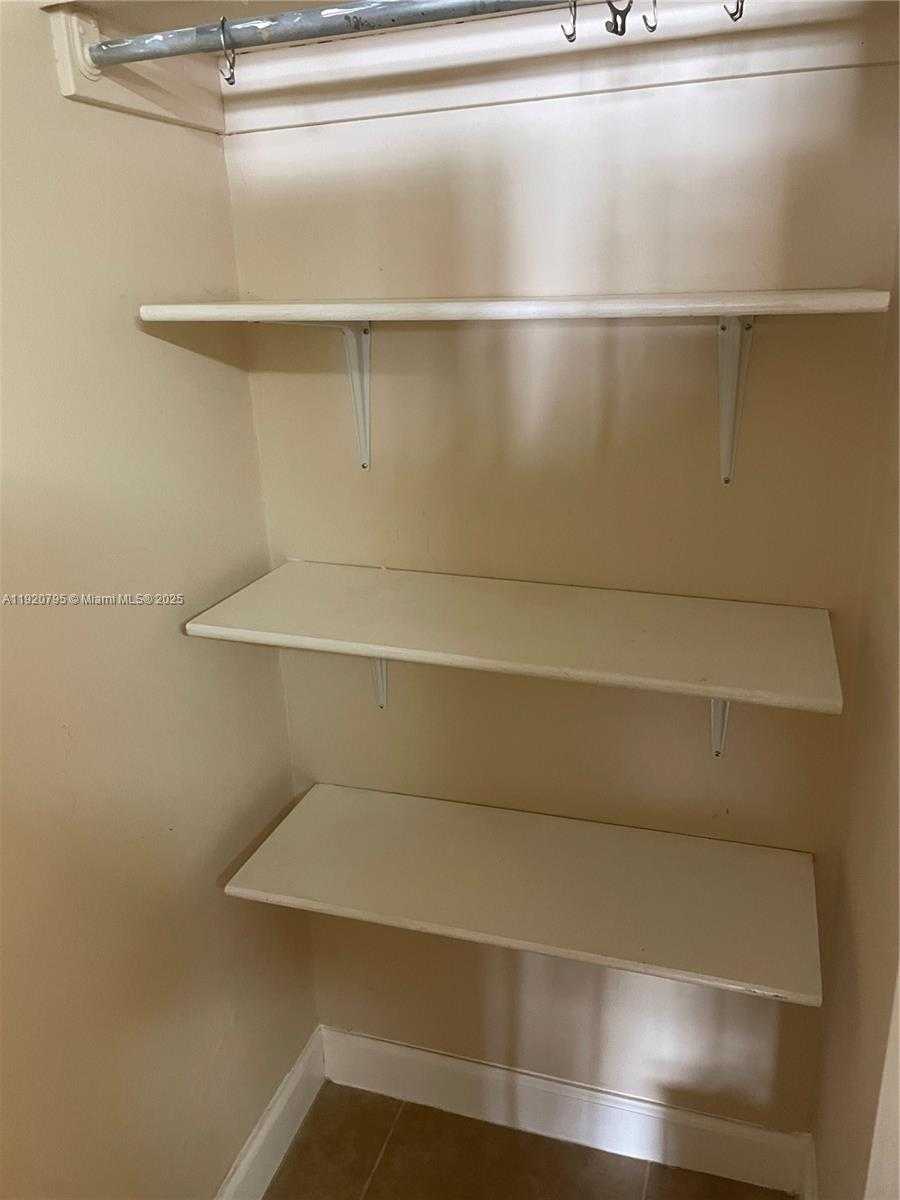 Small Image of 999 BRICKELL BAY DR #1806, Miami Number 8