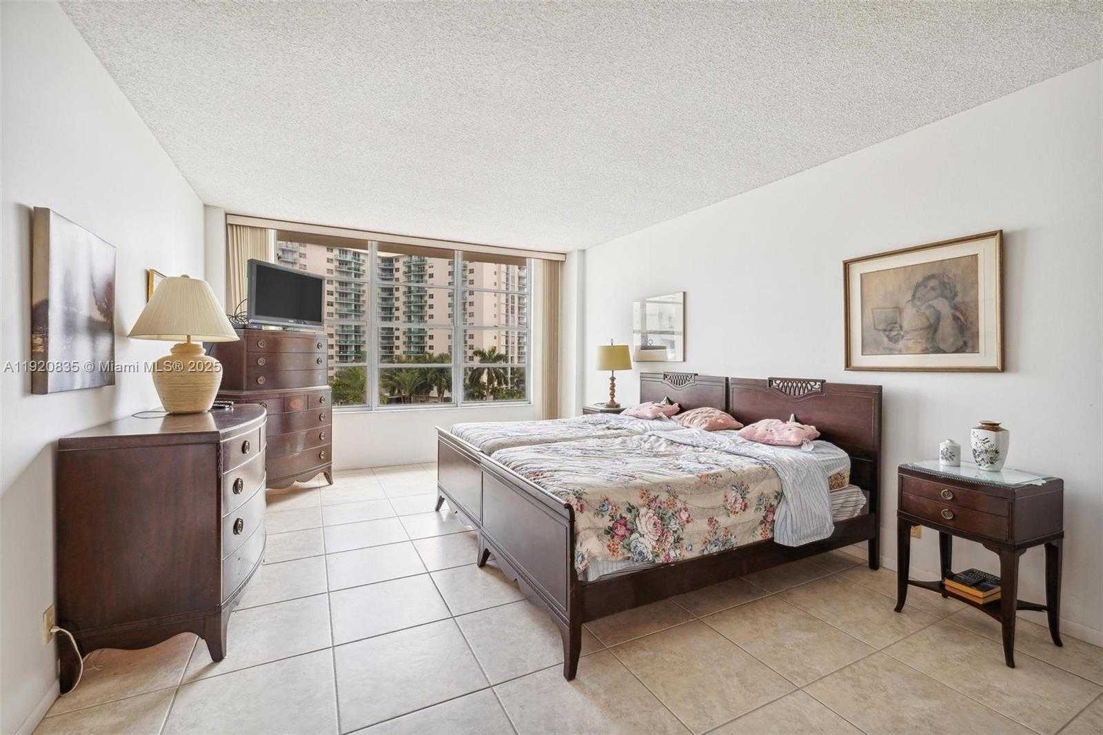 Small Image of 3800 SOUTH OCEAN DR #516, Hollywood Number 13