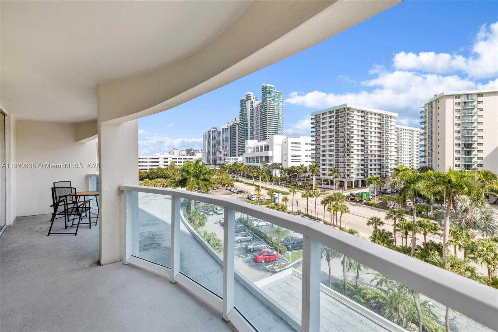 Small Image of 3800 SOUTH OCEAN DR #516, Hollywood Number 2