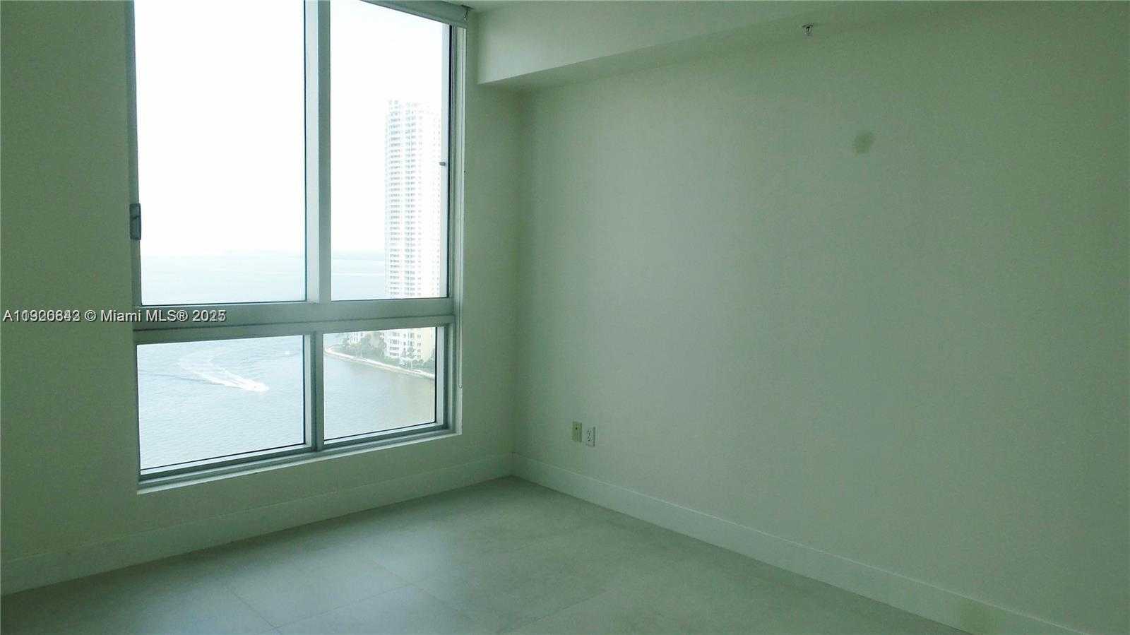 Small Image of 300 SOUTH BISCAYNE BLVD #T-1814, Miami Number 10