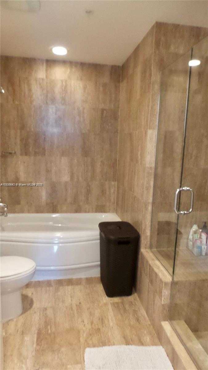 Small Image of 300 SOUTH BISCAYNE BLVD #T-1814, Miami Number 12