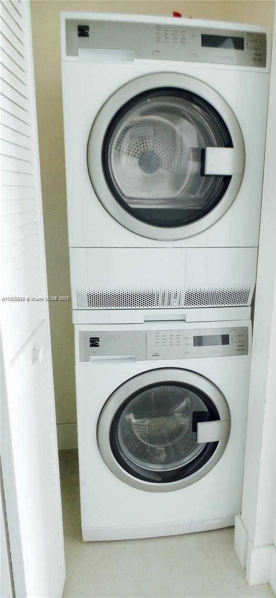 Small Image of 300 SOUTH BISCAYNE BLVD #T-1814, Miami Number 19