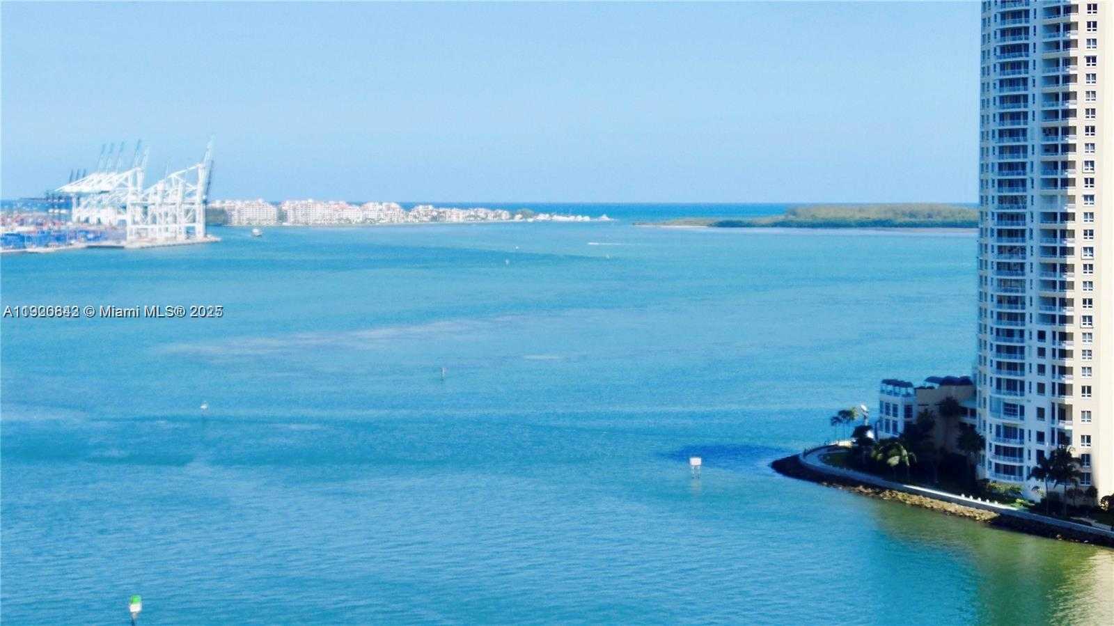 Small Image of 300 SOUTH BISCAYNE BLVD #T-1814, Miami Number 22