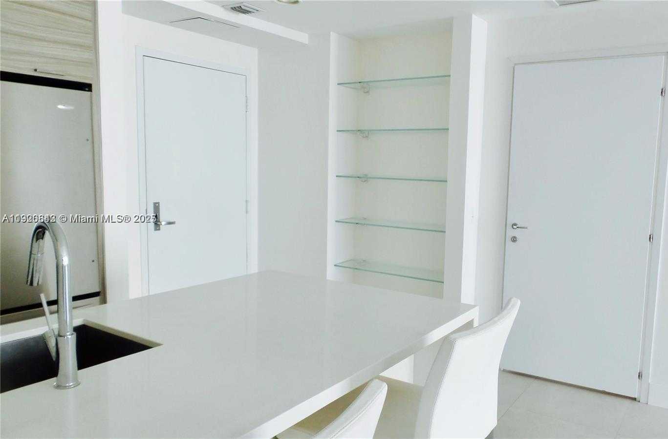 Small Image of 300 SOUTH BISCAYNE BLVD #T-1814, Miami Number 7