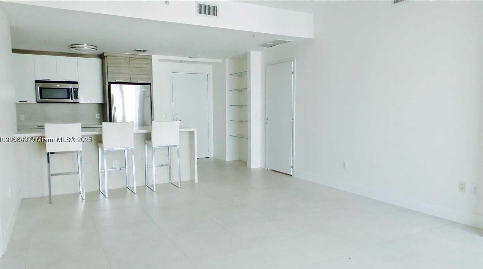 Small Image of 300 SOUTH BISCAYNE BLVD #T-1814, Miami Number 8