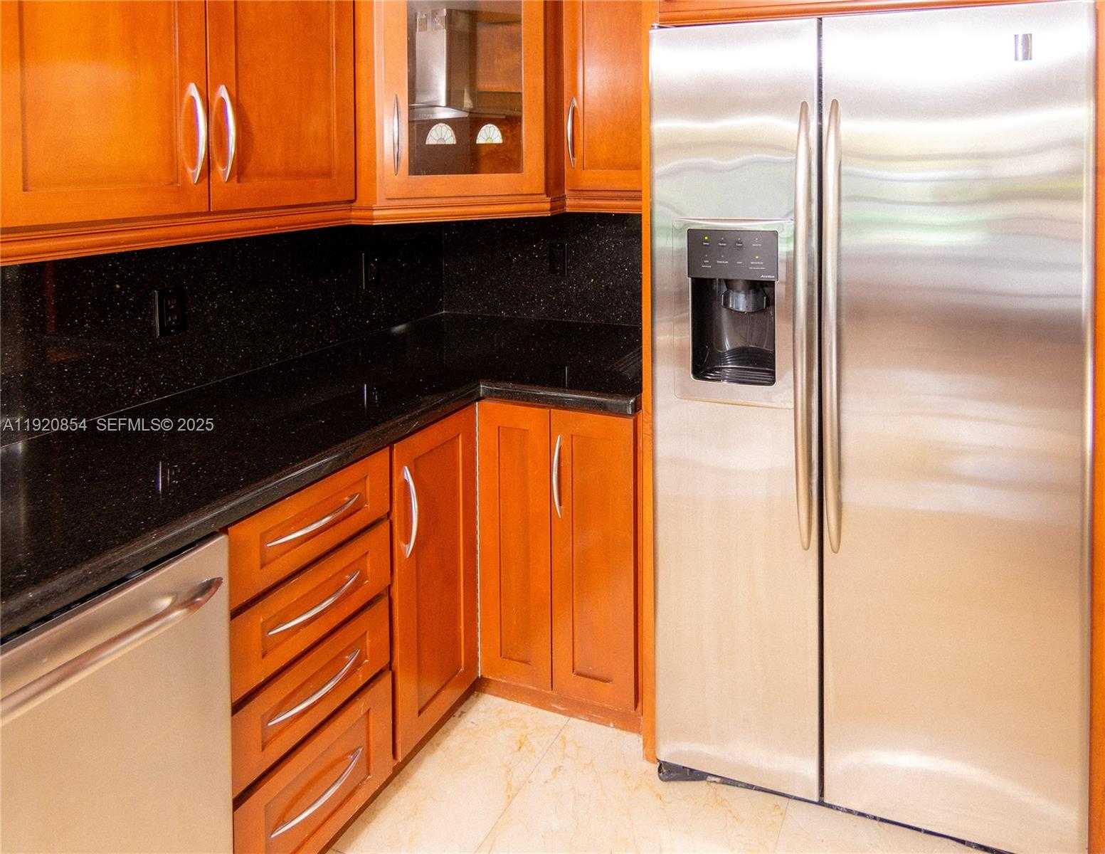 Small Image of 6384 SOUTH WEST 31ST ST, Miami Number 12