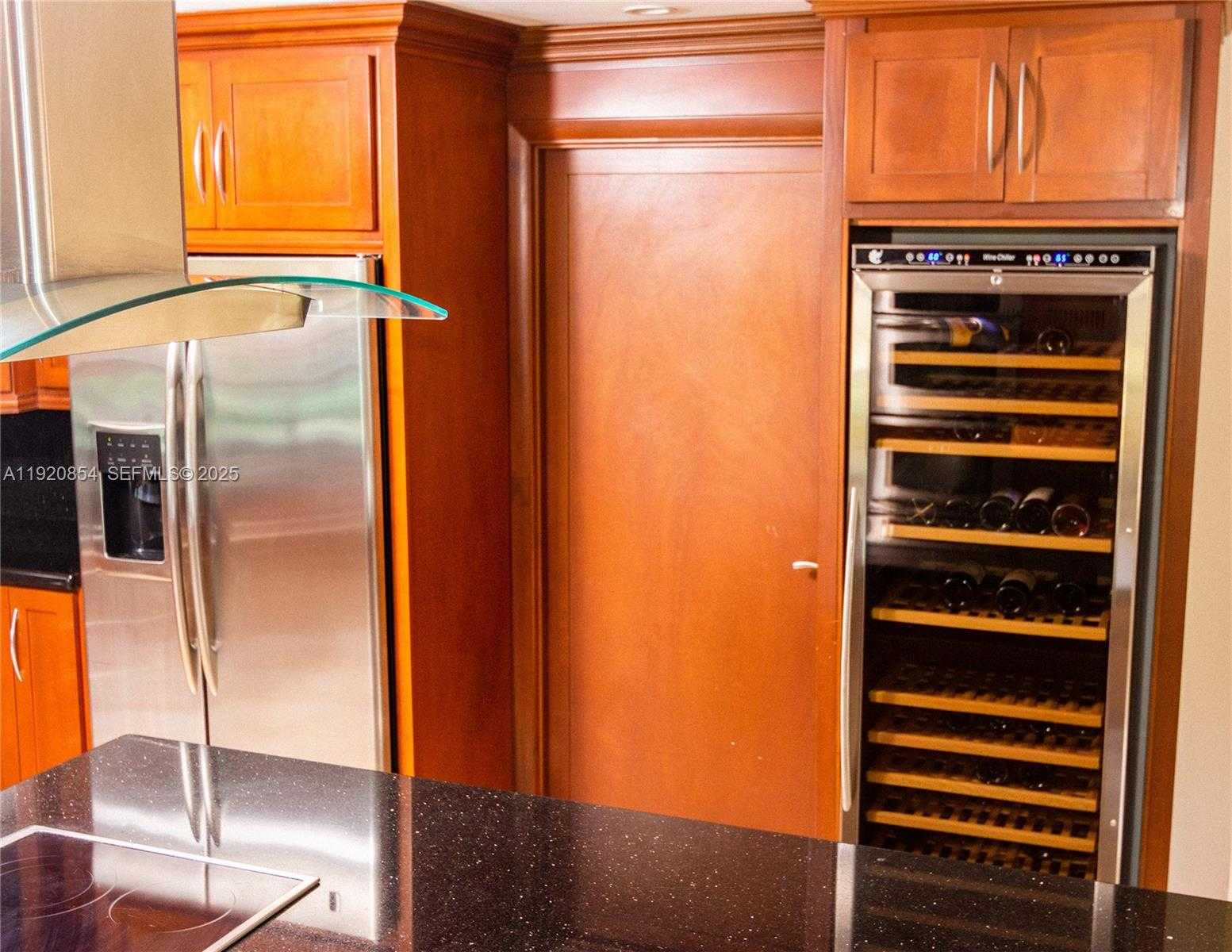 Small Image of 6384 SOUTH WEST 31ST ST, Miami Number 13