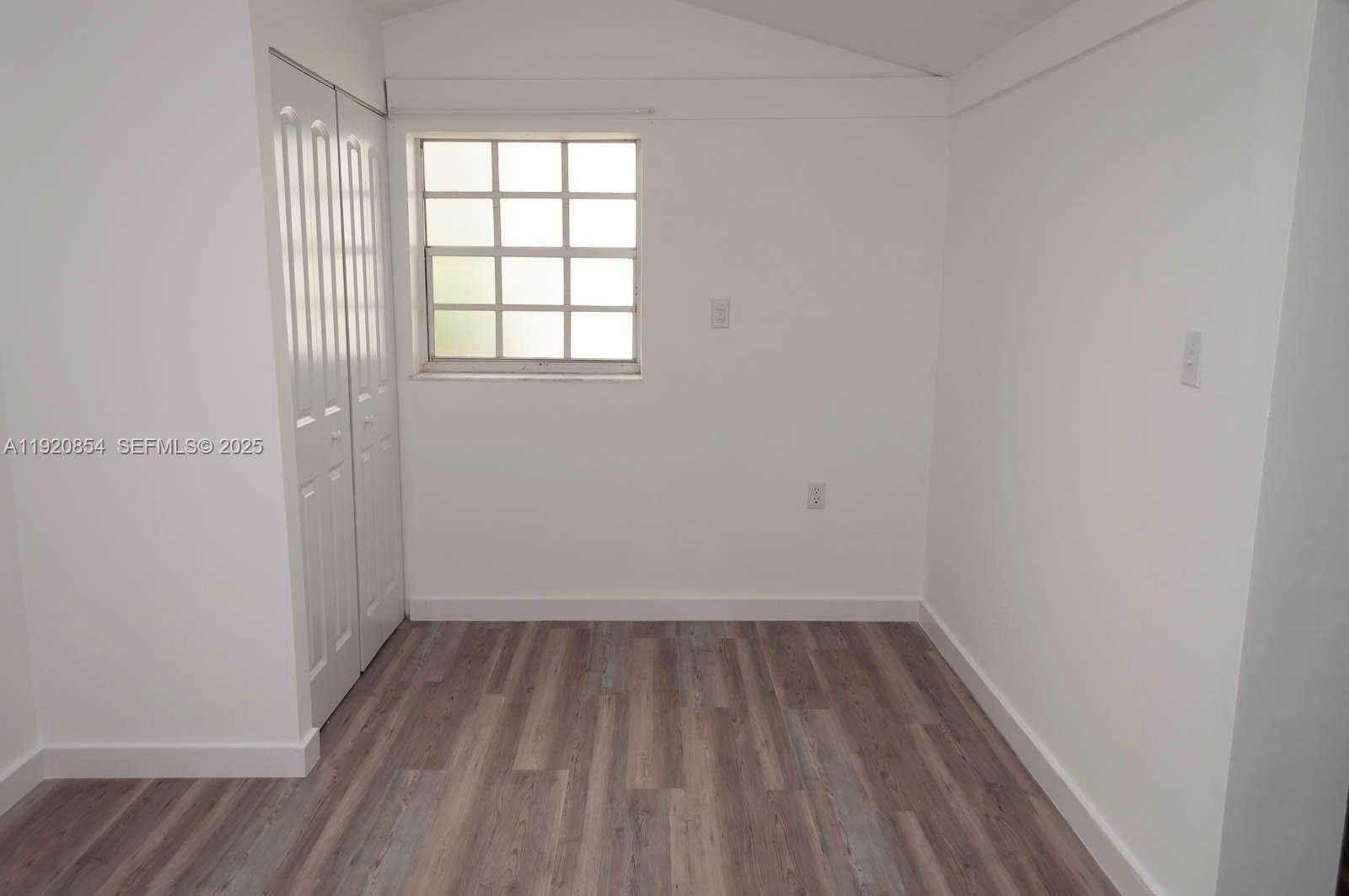 Small Image of 6384 SOUTH WEST 31ST ST, Miami Number 32