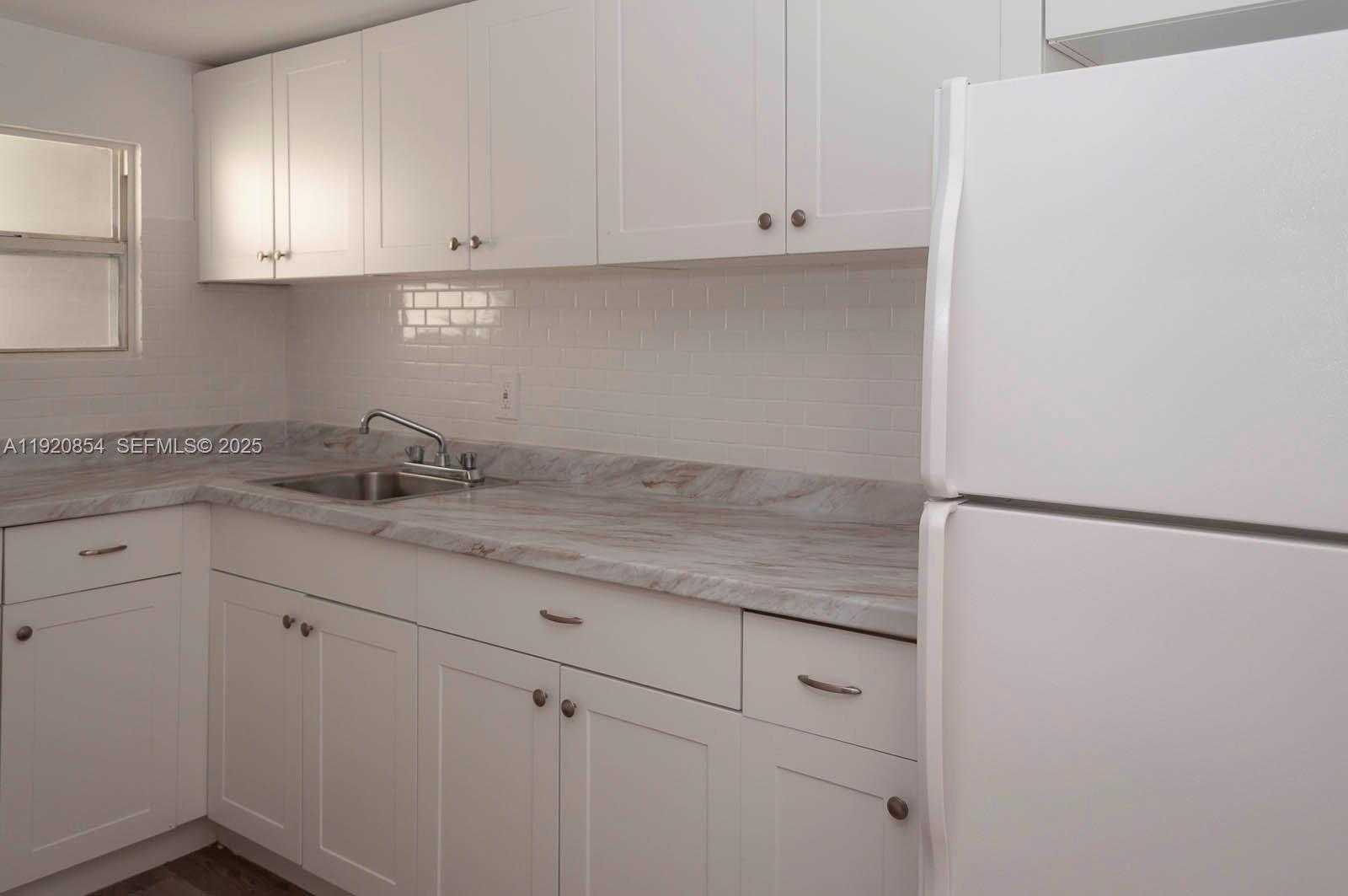 Small Image of 6384 SOUTH WEST 31ST ST, Miami Number 36