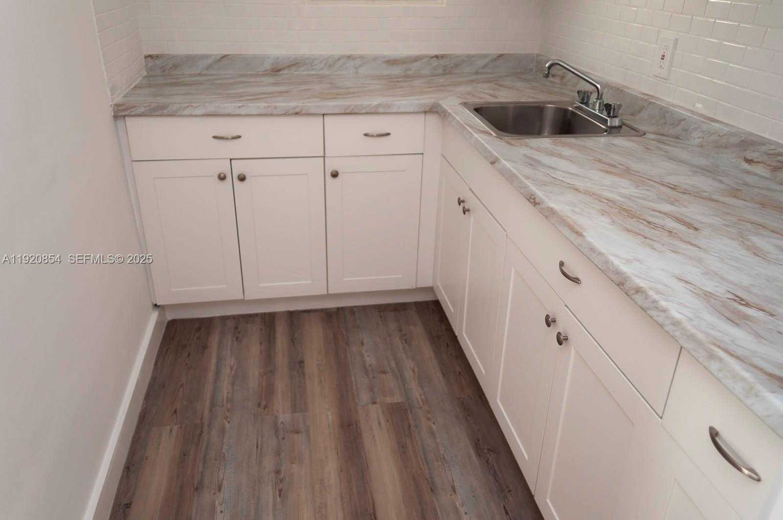 Small Image of 6384 SOUTH WEST 31ST ST, Miami Number 37