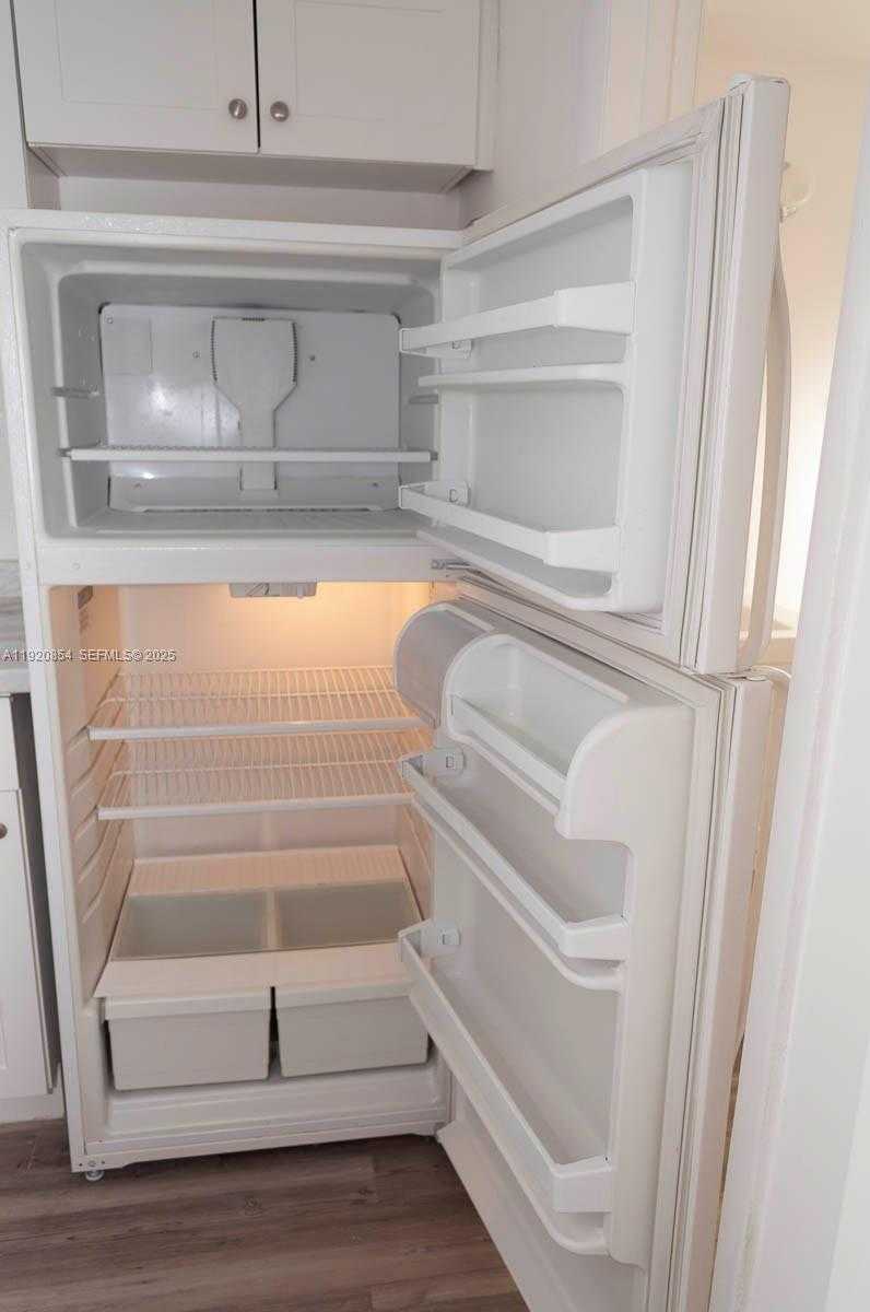 Small Image of 6384 SOUTH WEST 31ST ST, Miami Number 38