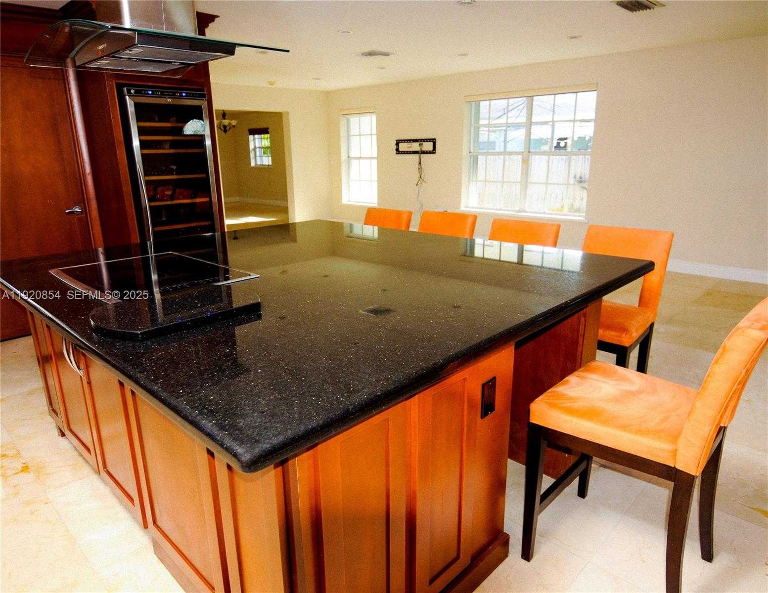 Small Image of 6384 SOUTH WEST 31ST ST, Miami Number 9