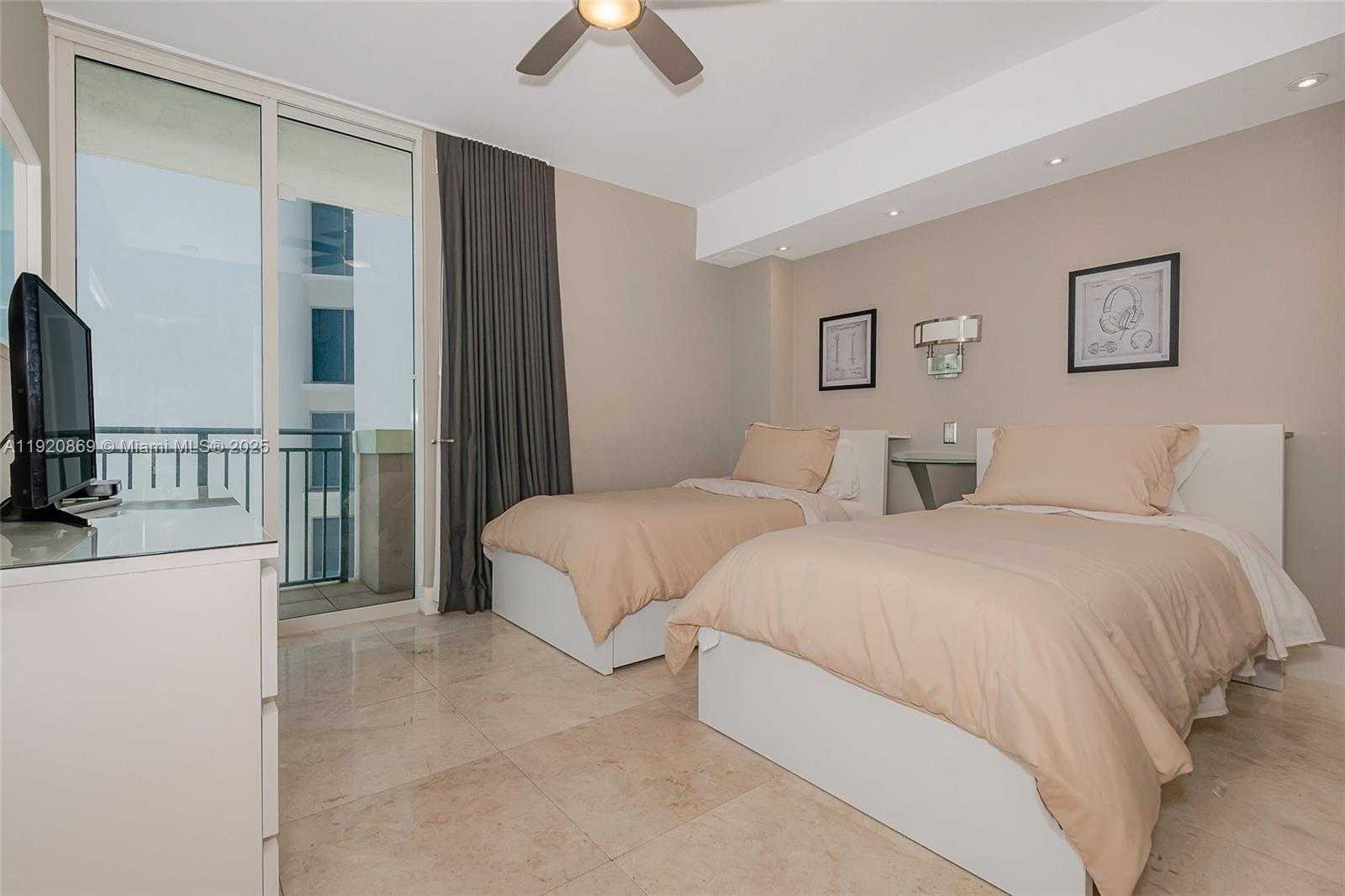 Small Image of 17555 EAST ATLANTIC BLVD #1005, Sunny Isles Beach Number 26