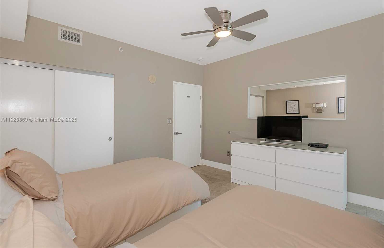 Small Image of 17555 EAST ATLANTIC BLVD #1005, Sunny Isles Beach Number 28