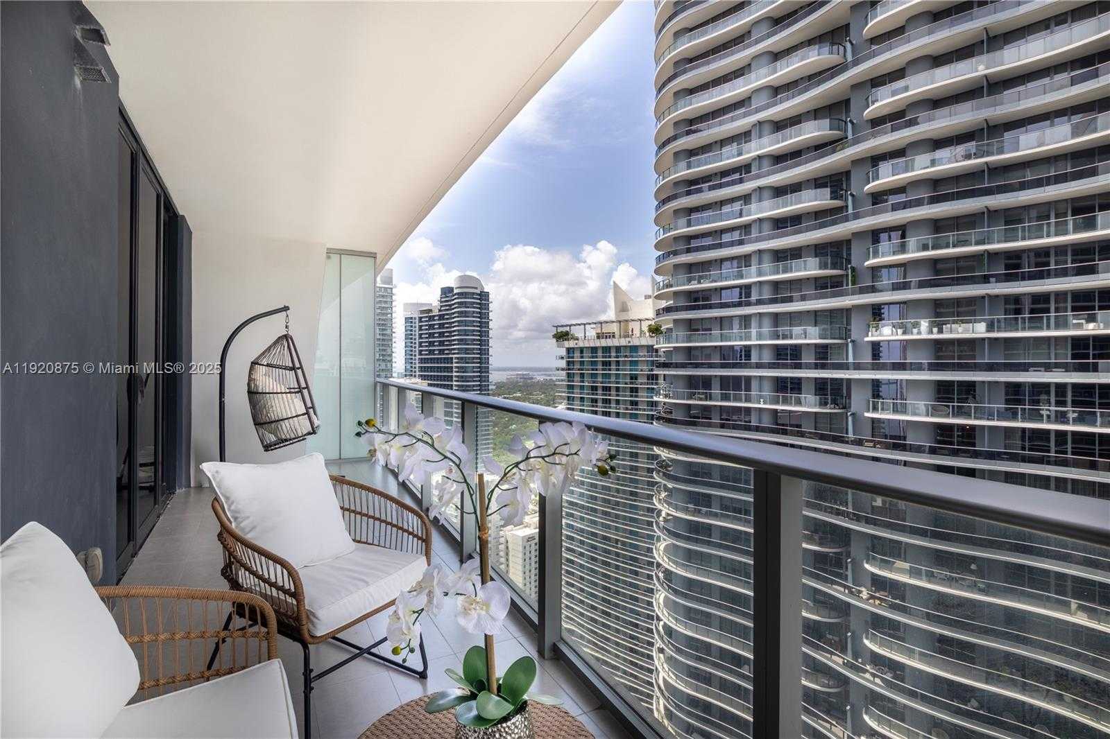 Small Image of 1010 BRICKELL AVE #4207, Miami Number 17