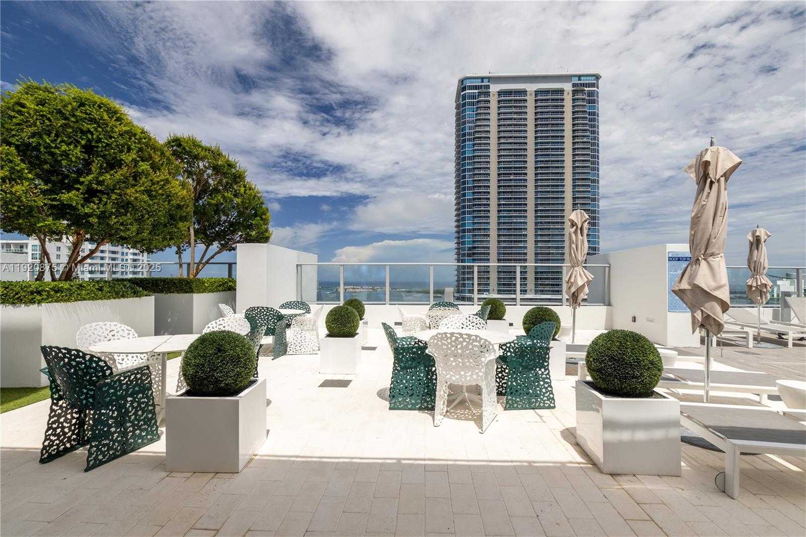 Small Image of 1010 BRICKELL AVE #4207, Miami Number 47