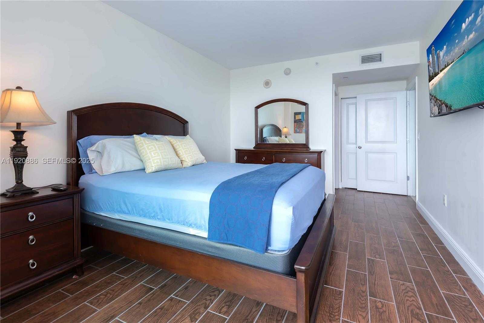 Small Image of 1250 SOUTH MIAMI AVE #3205, Miami Number 10