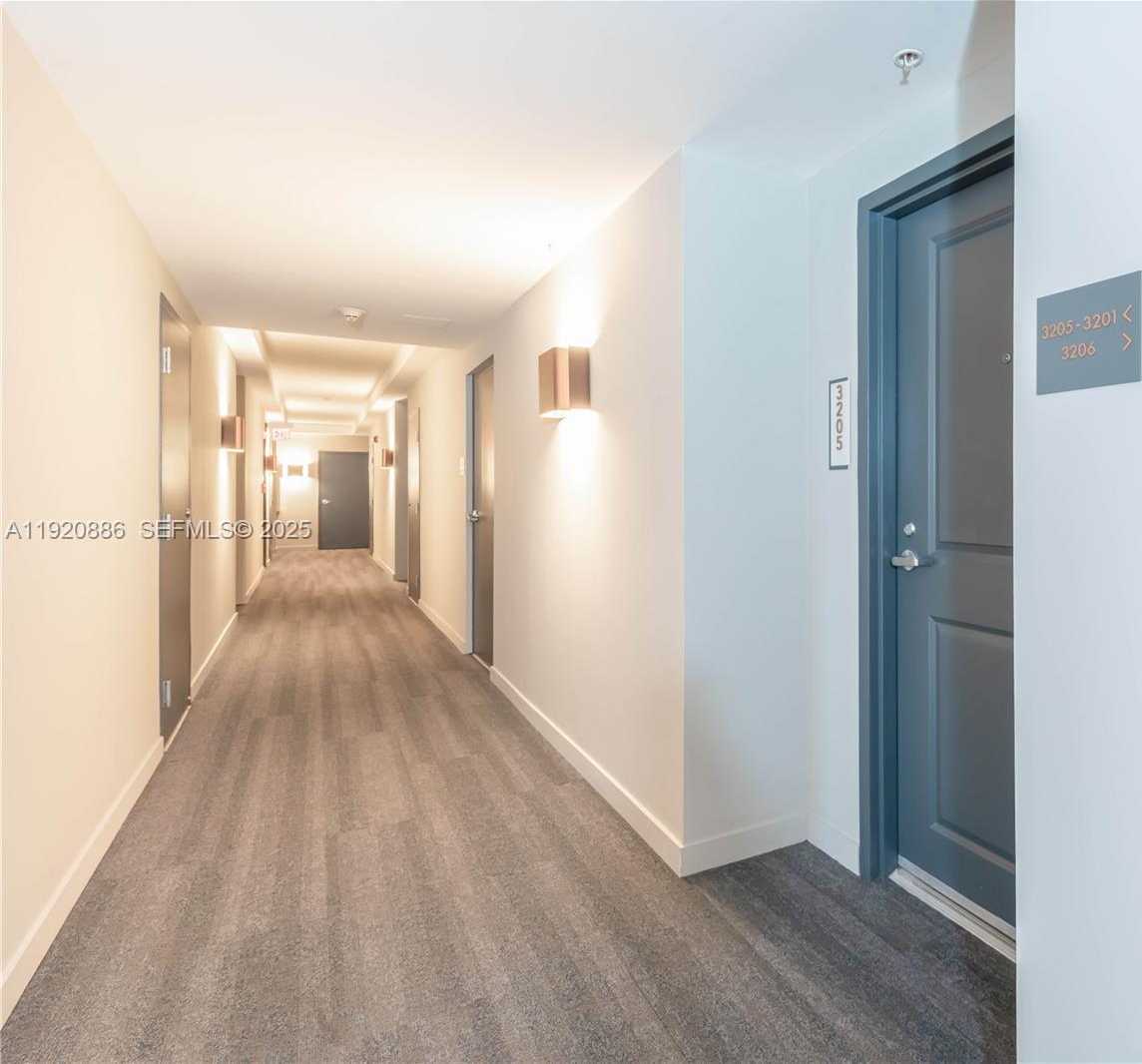 Small Image of 1250 SOUTH MIAMI AVE #3205, Miami Number 22