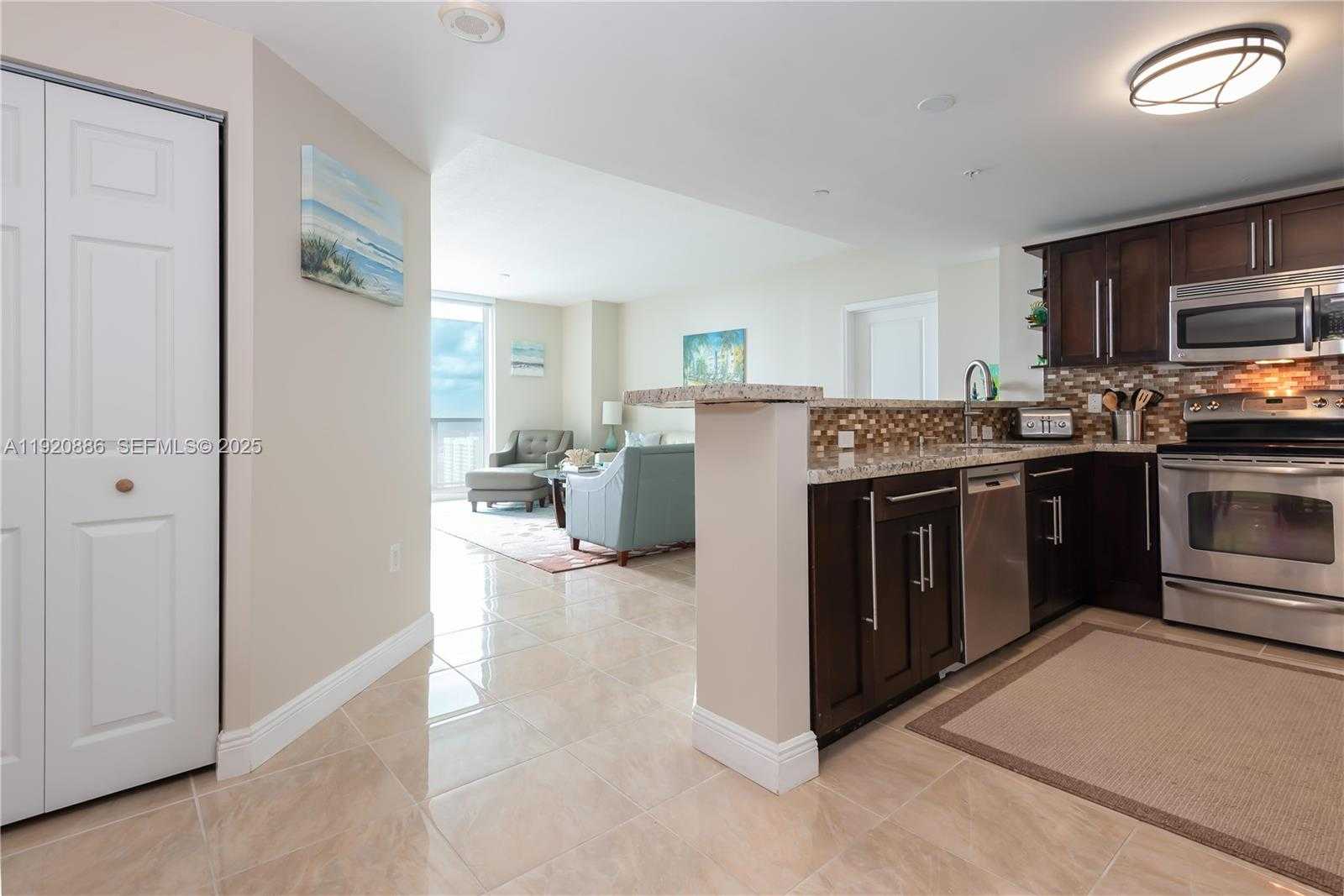 Small Image of 1250 SOUTH MIAMI AVE #3205, Miami Number 6