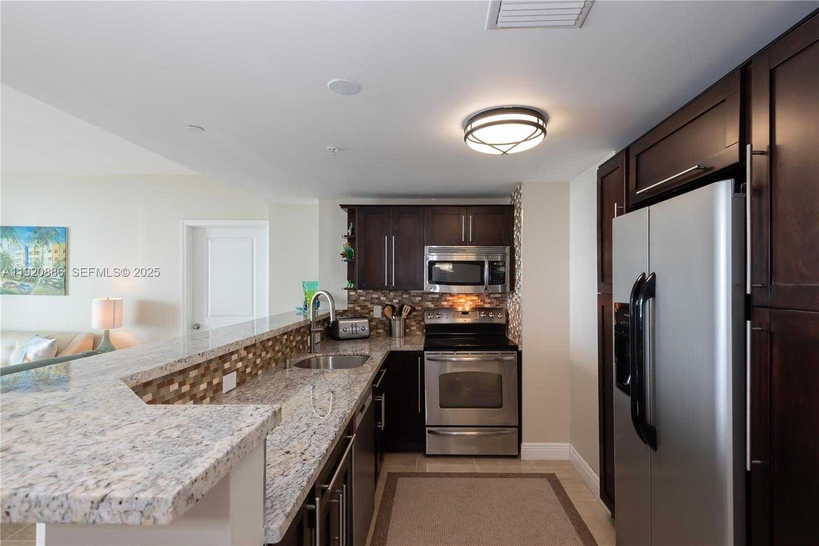 Small Image of 1250 SOUTH MIAMI AVE #3205, Miami Number 7