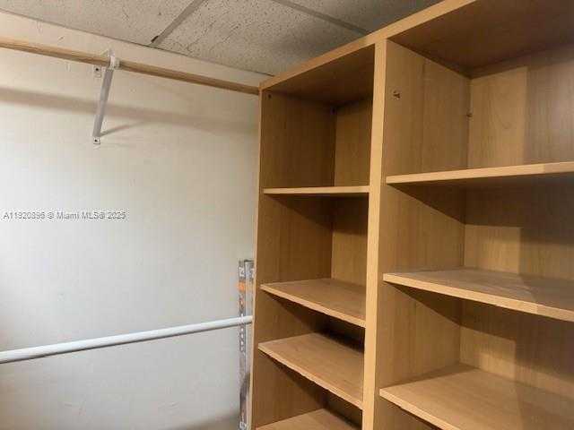 Small Image of 999 BRICKELL BAY DR #206, Miami Number 12