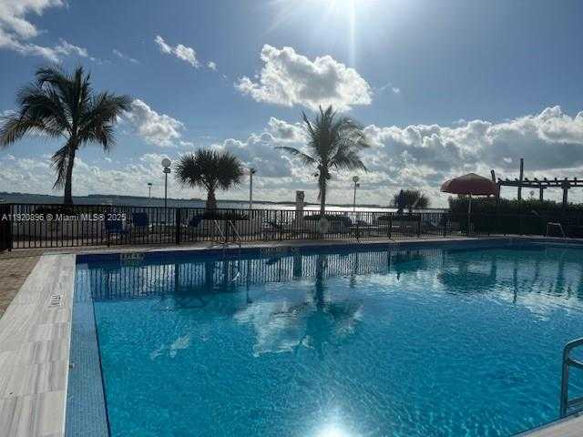 Small Image of 999 BRICKELL BAY DR #206, Miami Number 14