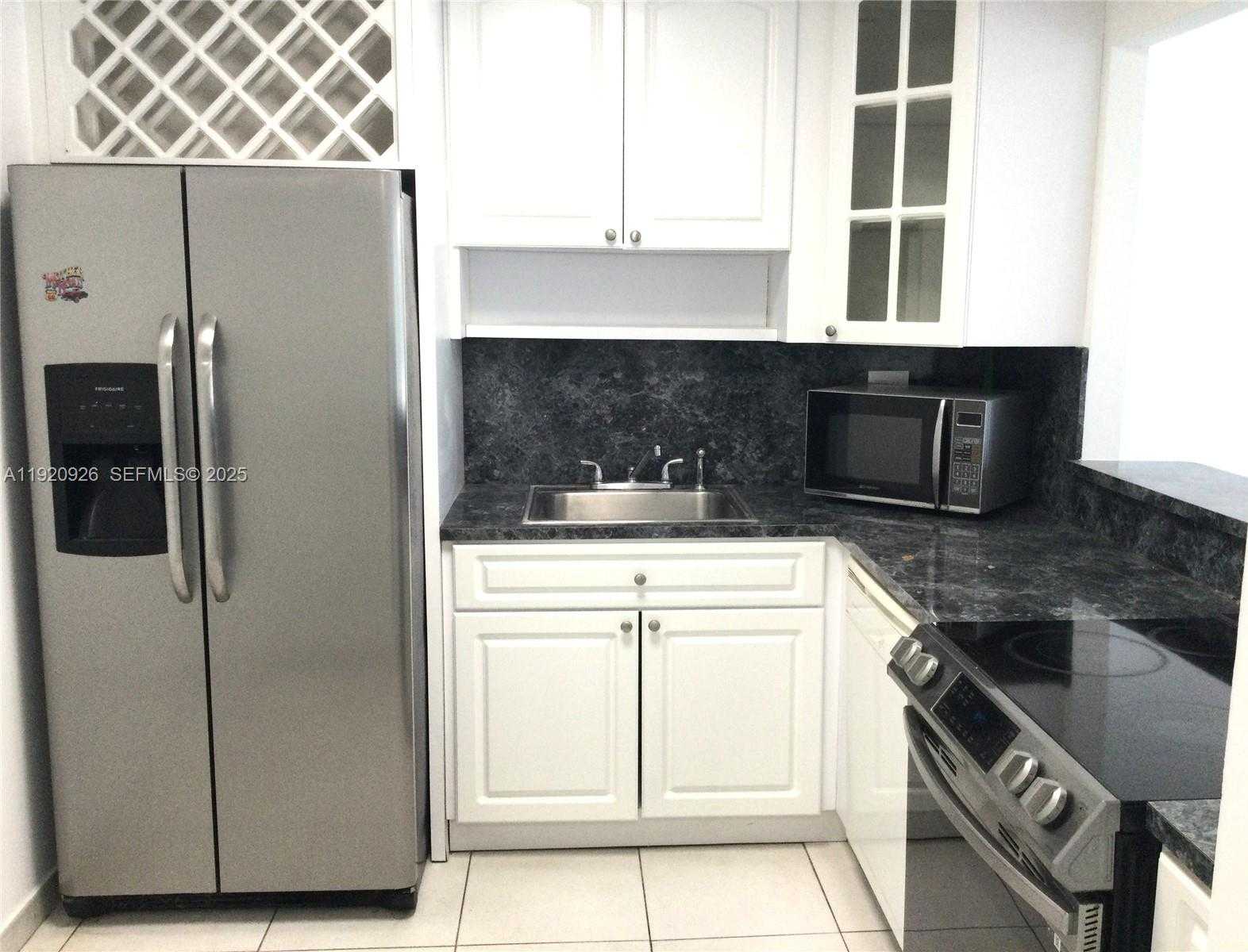 Small Image of 500 THREE ISLANDS BLVD #M16, Hallandale Beach Number 1