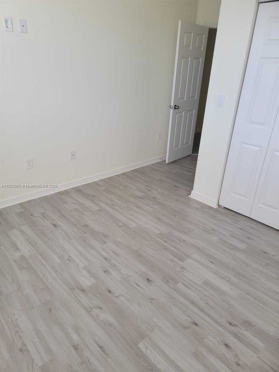 Small Image of 10870 NORTH WEST 88TH TER #227, Doral Number 18