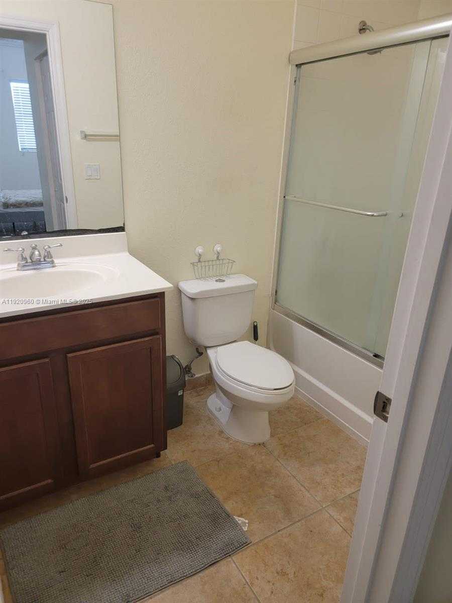 Small Image of 10870 NORTH WEST 88TH TER #227, Doral Number 25