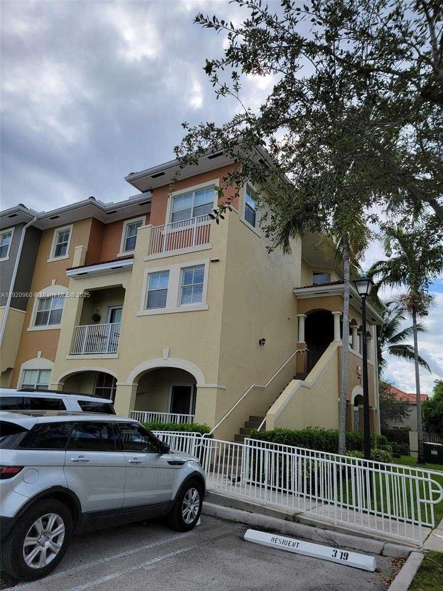 Small Image of 10870 NORTH WEST 88TH TER #227, Doral Number 4