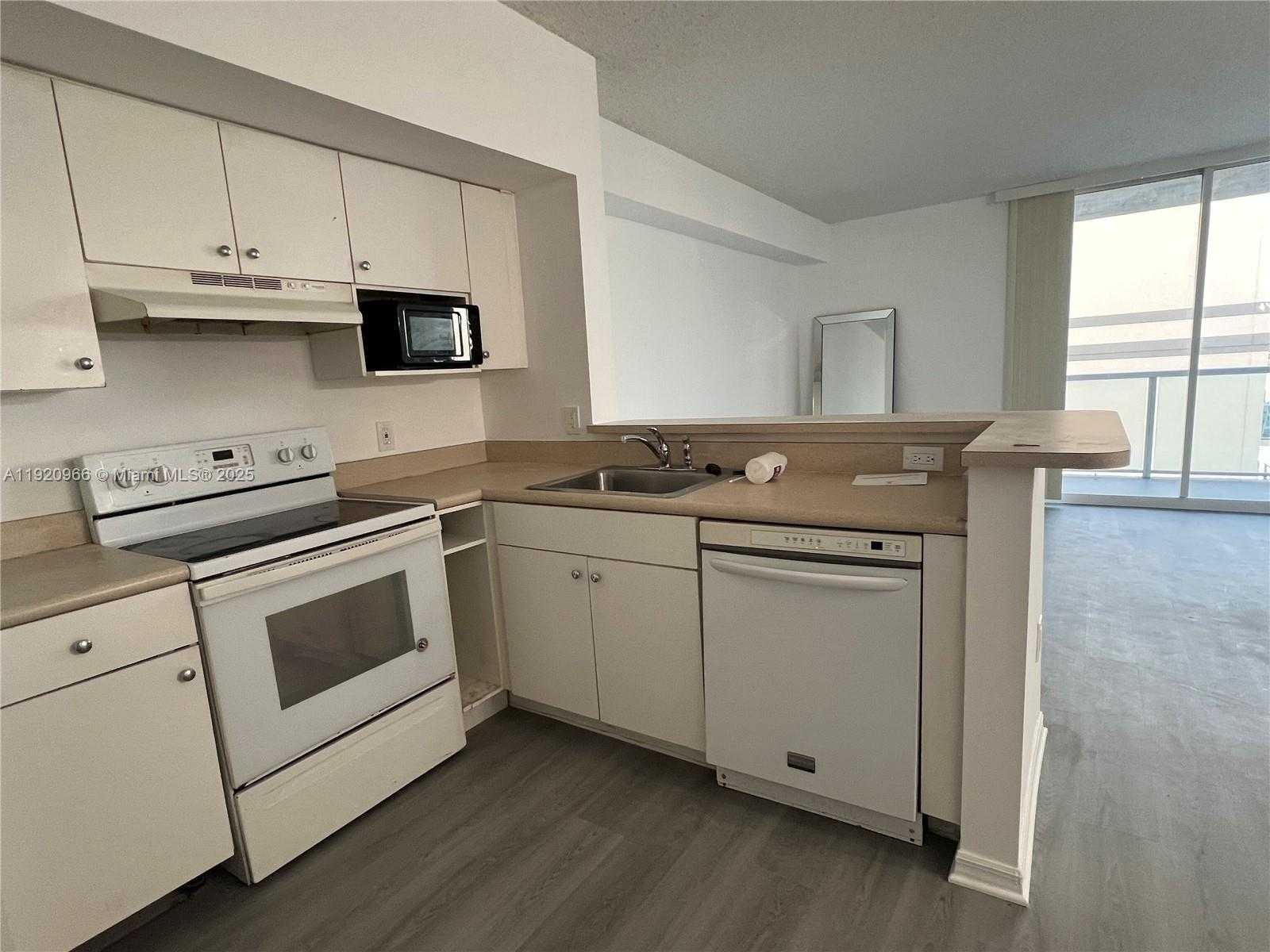 Small Image of 5085 NORTH WEST 7TH ST #1103, Miami Number 5