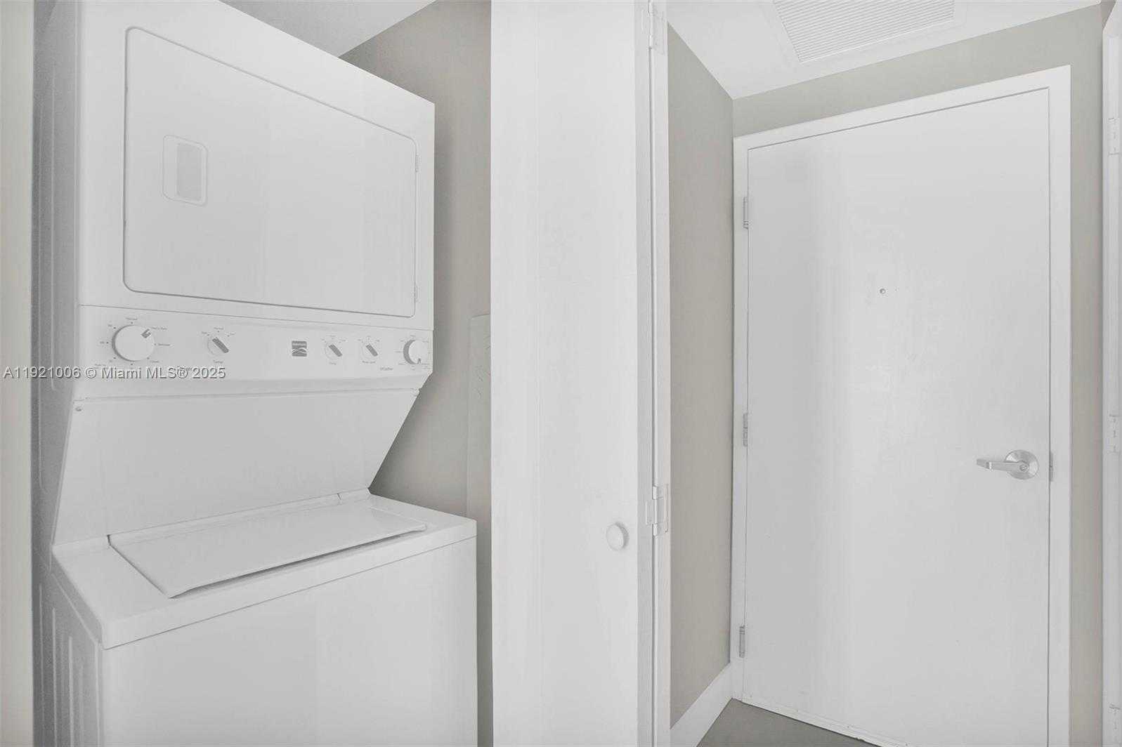 Small Image of 1010 SOUTH WEST 2ND AVE #1004, Miami Number 22